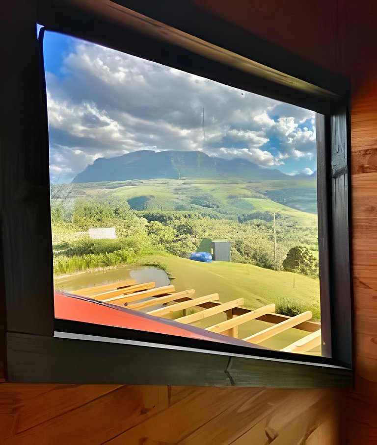 Chalé com piscina, banheira e sala de jogos na Serra