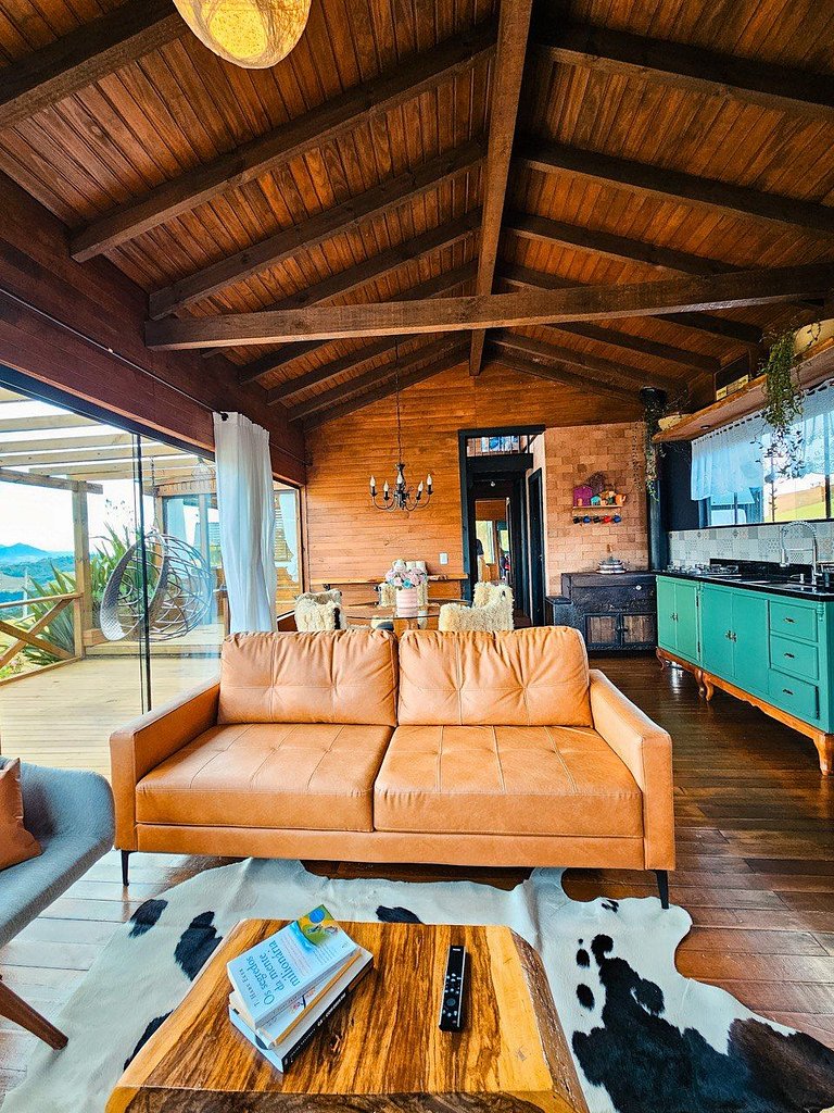 Chalé com piscina, banheira e sala de jogos na Serra