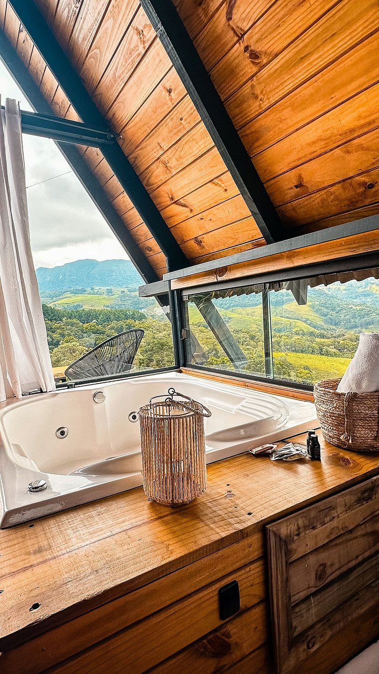Chalé com piscina aquecida e vista incrivel