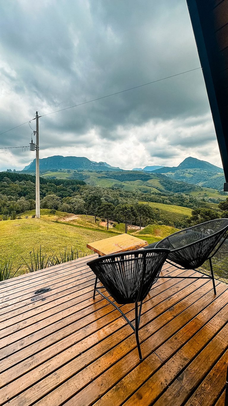 Chalé com piscina aquecida e vista incrivel